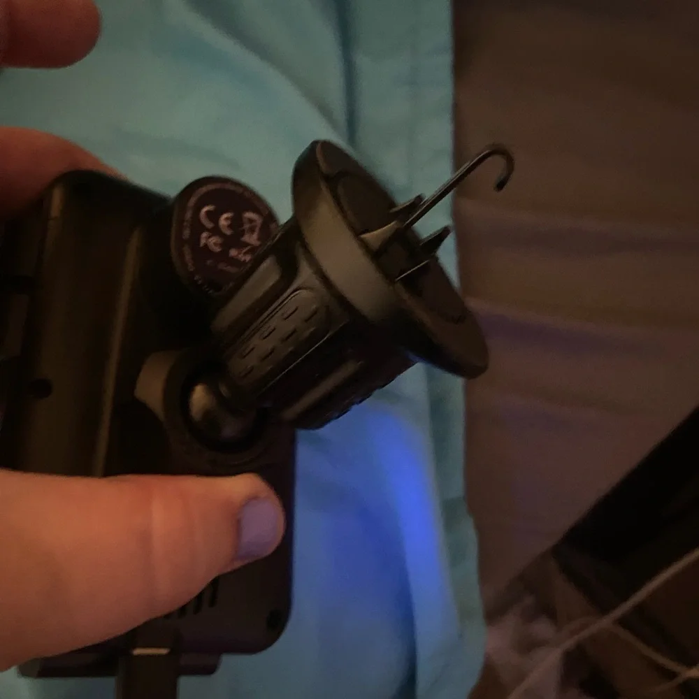 MOKPR #JR ZS219 Black Air Vent Electronic Car Phone Holder and Charger.